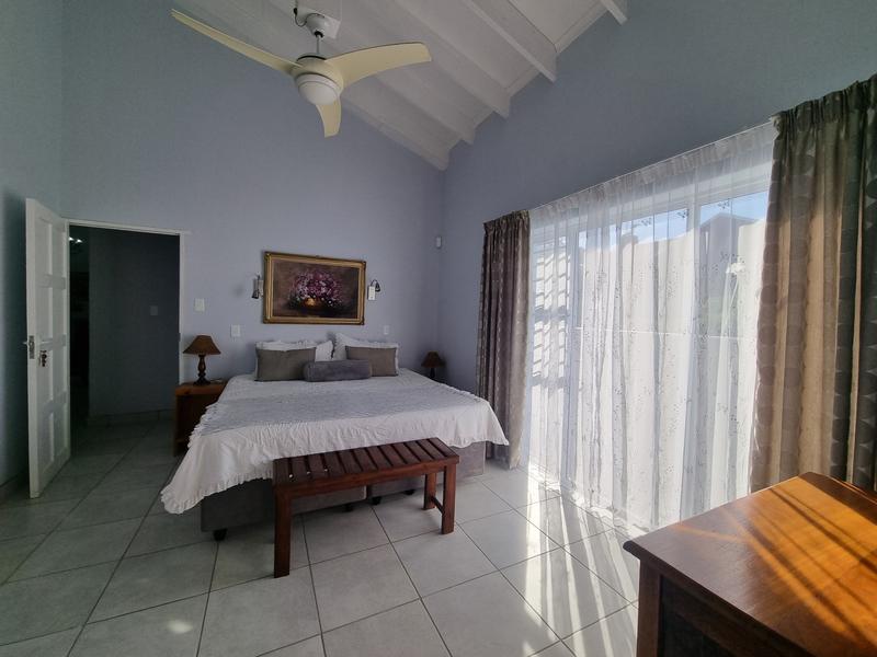 4 Bedroom Property for Sale in Outeniqua Strand Western Cape